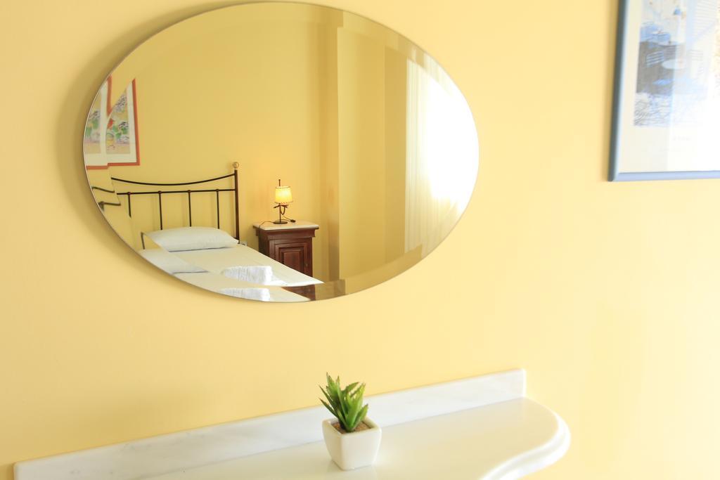 Iliobasilema Studios & Apartments Fiskardo Oda fotoğraf