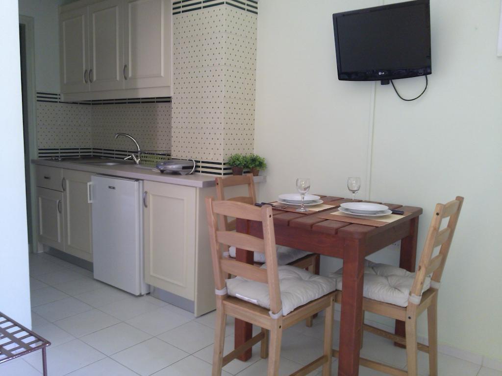 Iliobasilema Studios & Apartments Fiskardo Oda fotoğraf
