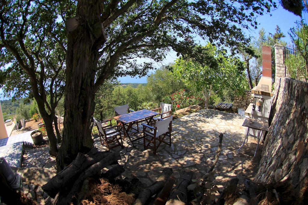 Iliobasilema Studios & Apartments Fiskardo Dış mekan fotoğraf