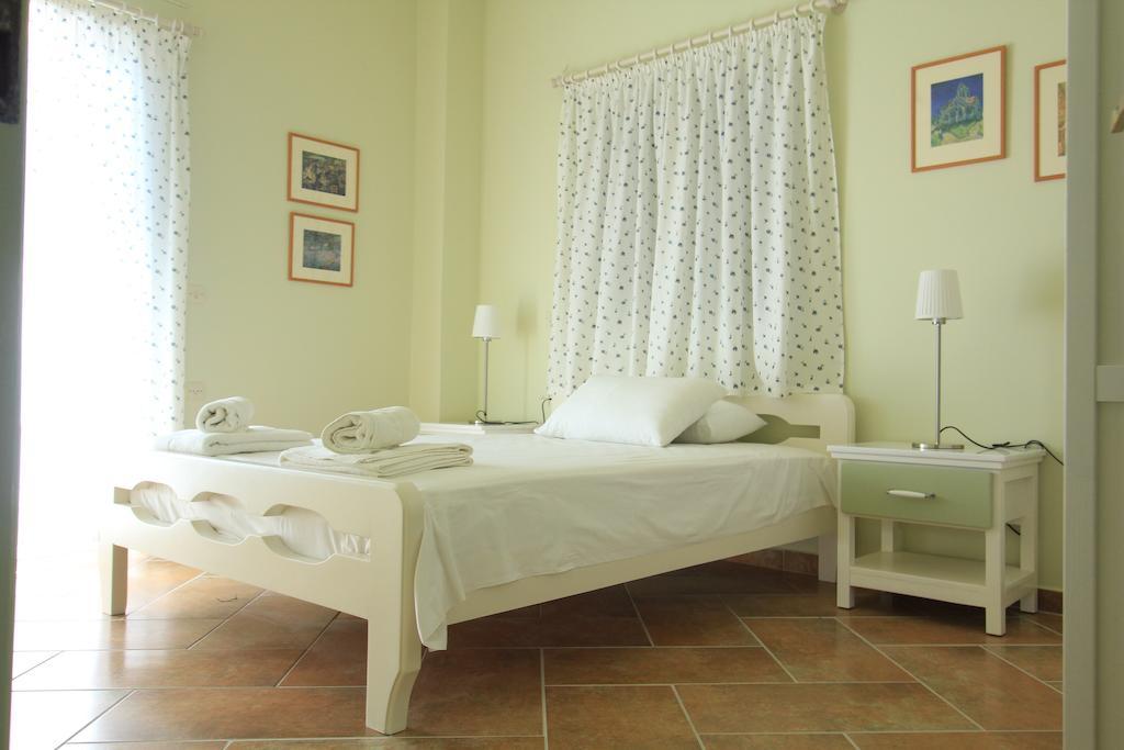 Iliobasilema Studios & Apartments Fiskardo Oda fotoğraf